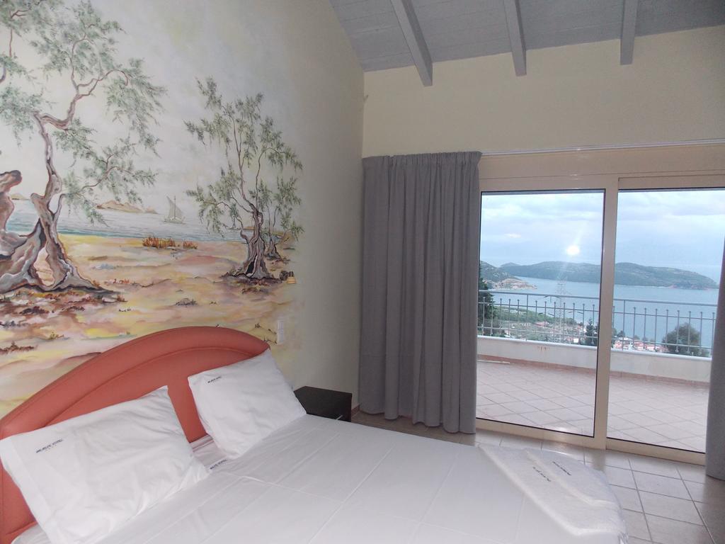 Hotel Theasis Paralia Sergoulas Kamer foto